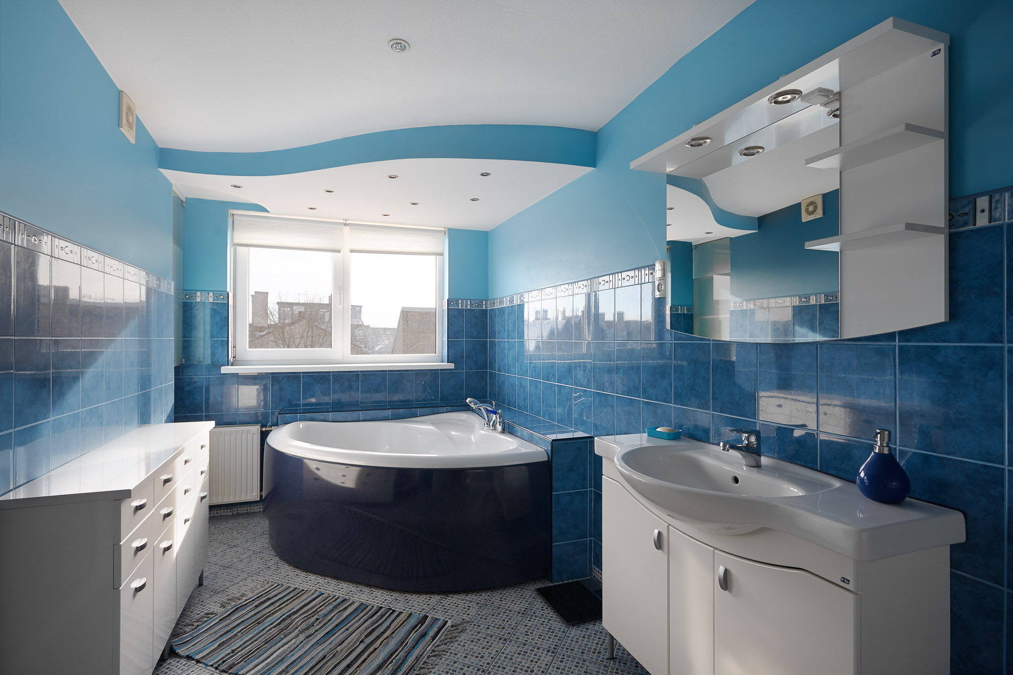 Bathroom picture for real estate listing.